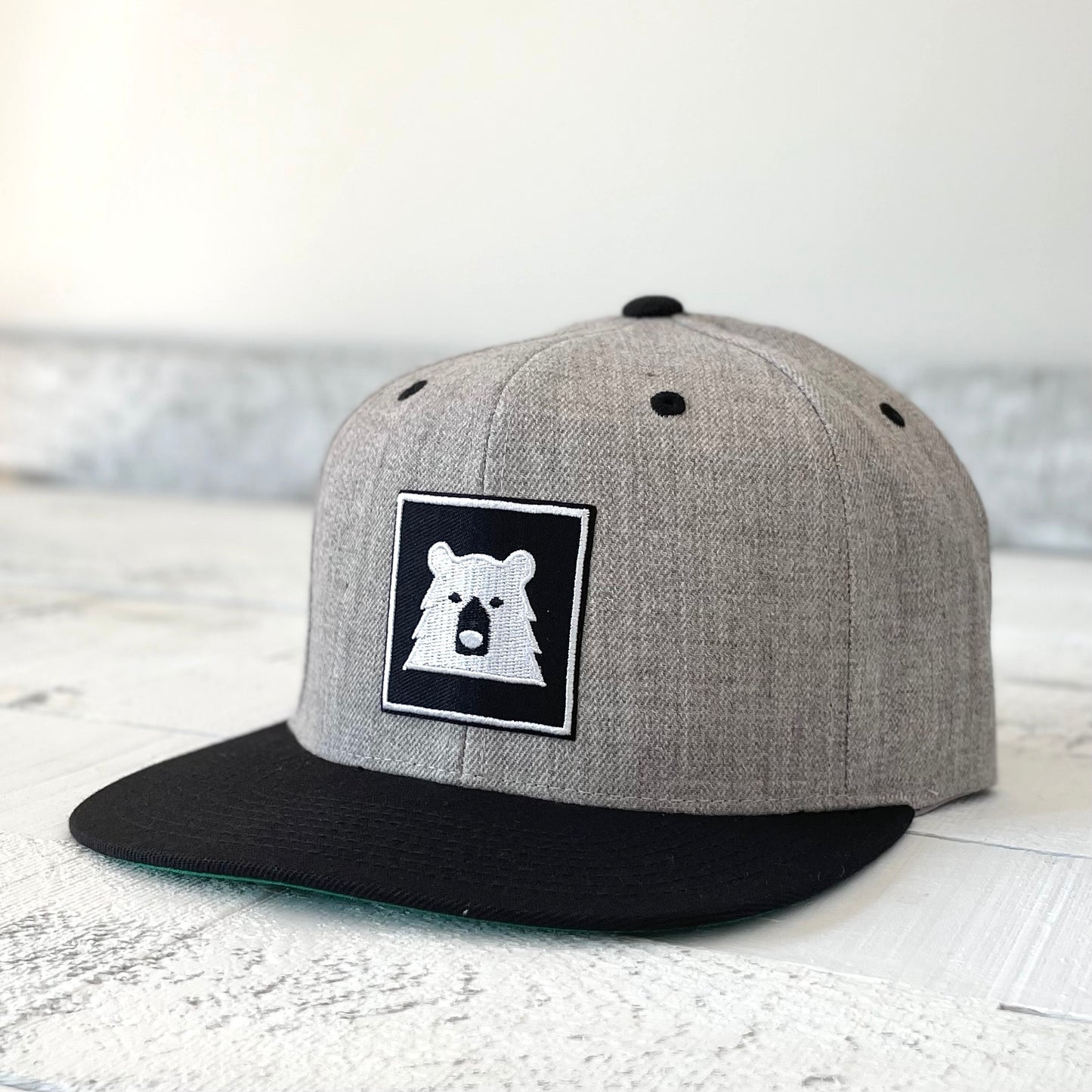 Snapback - Heather/Black with Framed Bear